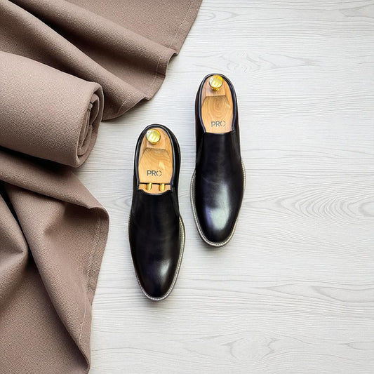 Colehaan Black Moccasins