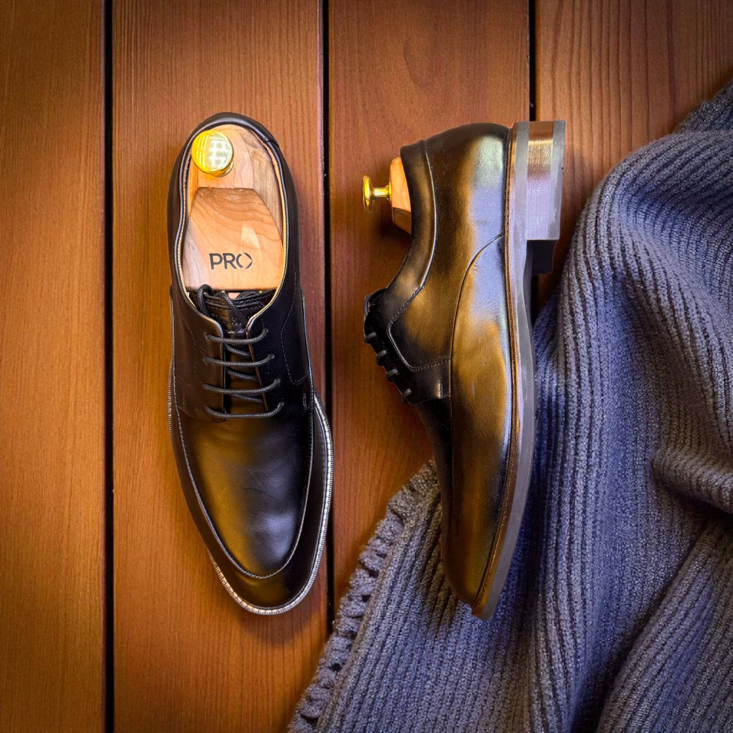 Colehaan Black Split Toe