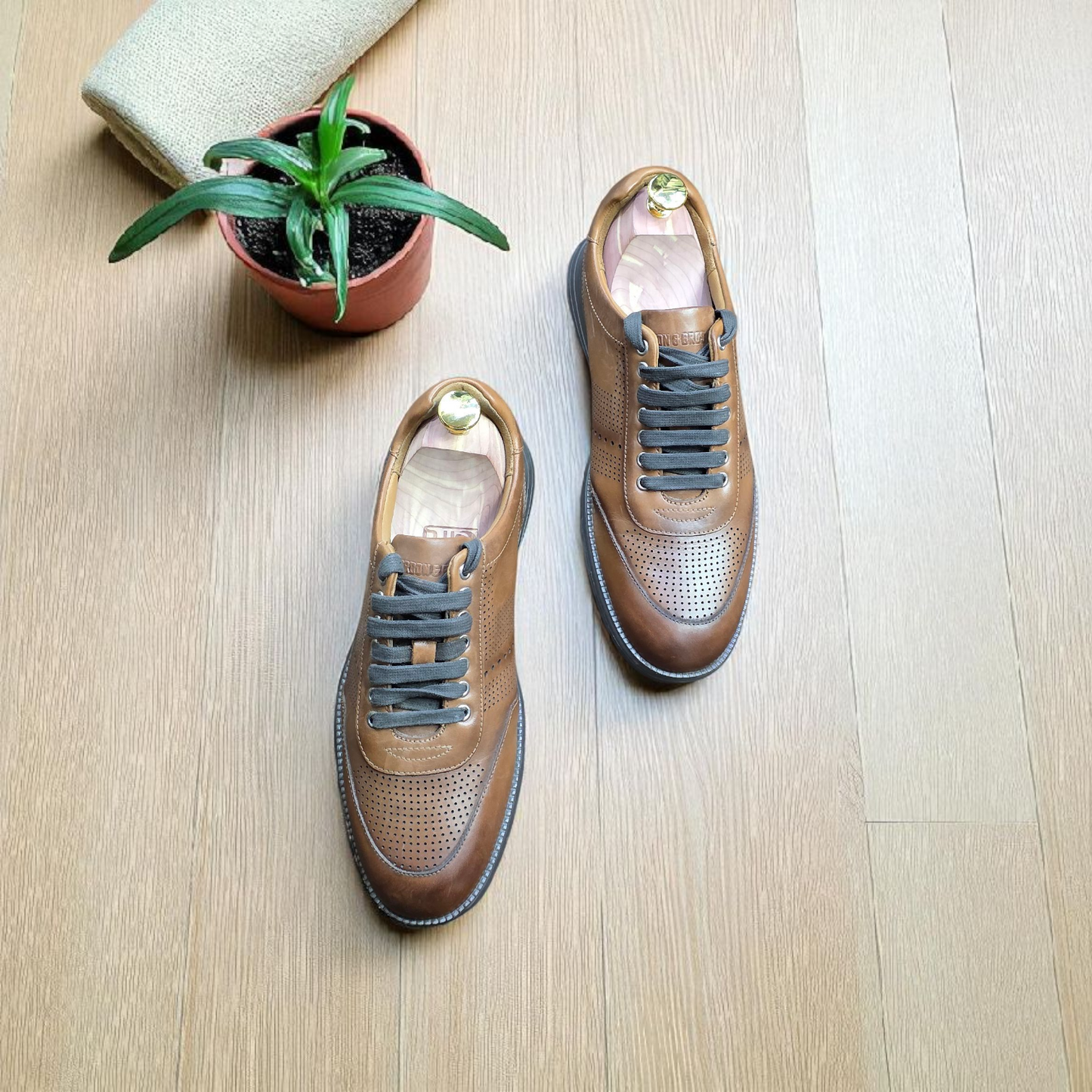 Gordon & Bros Tan Sneaker