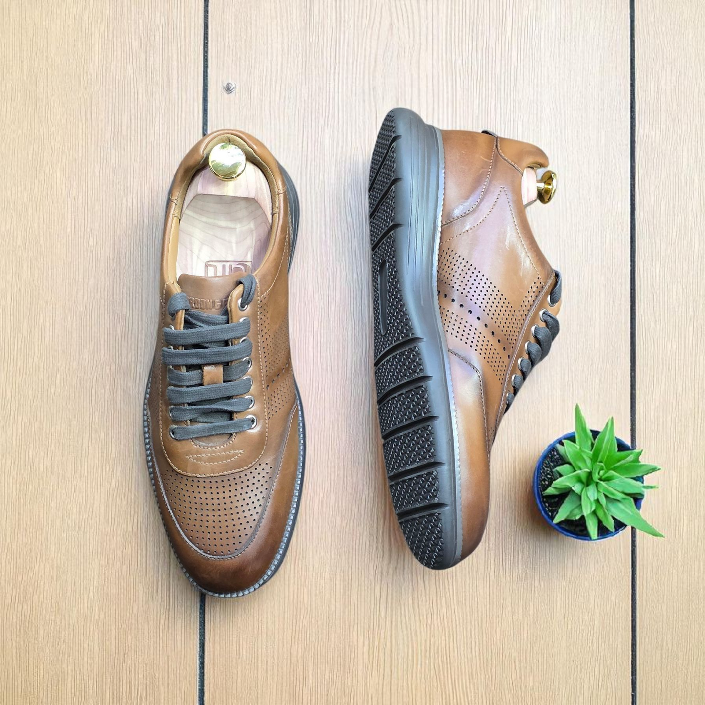 Gordon & Bros Tan Sneaker